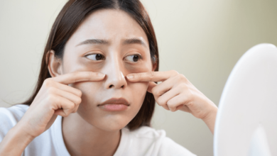 How Face Yoga Can Reduce Puffiness and Eye Bags