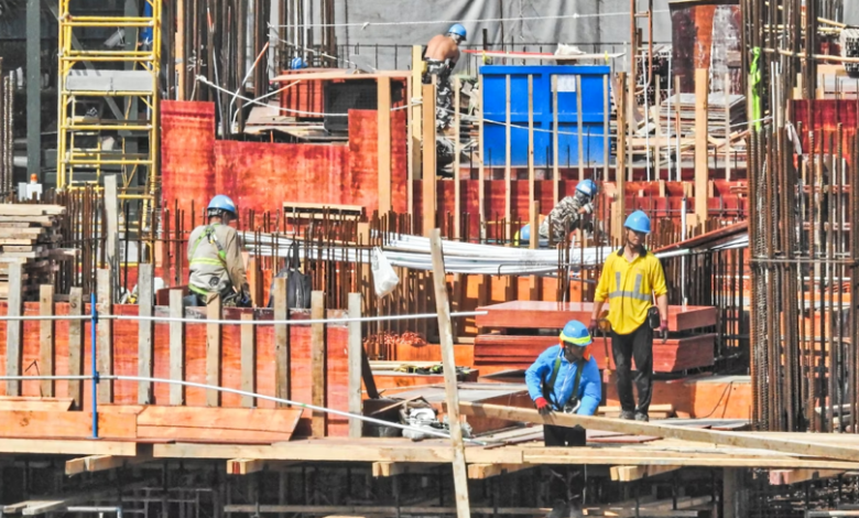 How Established Contractors Help Reduce Project Risk